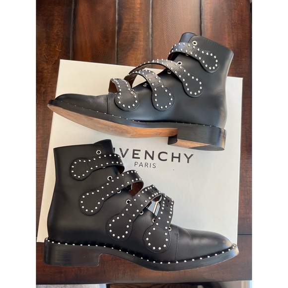 Givenchy Elegant Flat Ankle Stud Boot Black - Picture 3 of 8